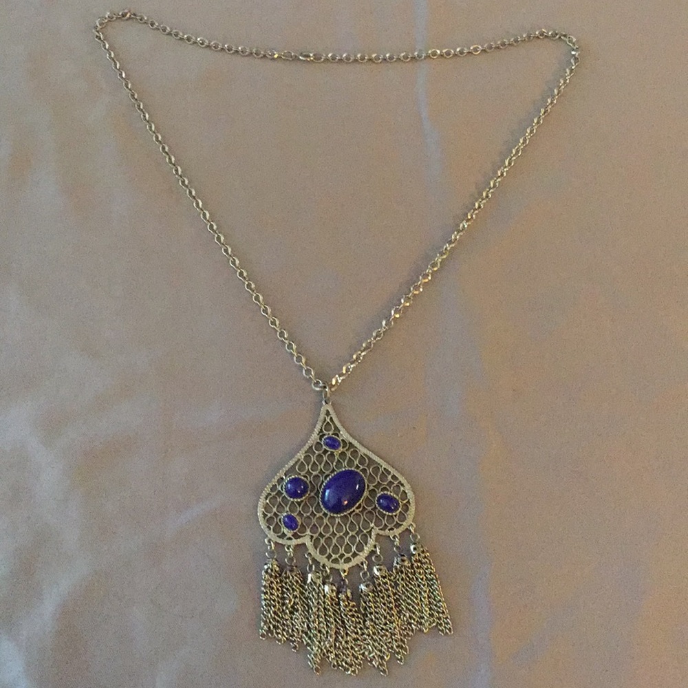 Silver necklace with blue/silver pendant